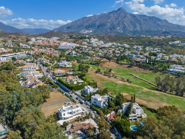 Plot in Marbella, Malaga