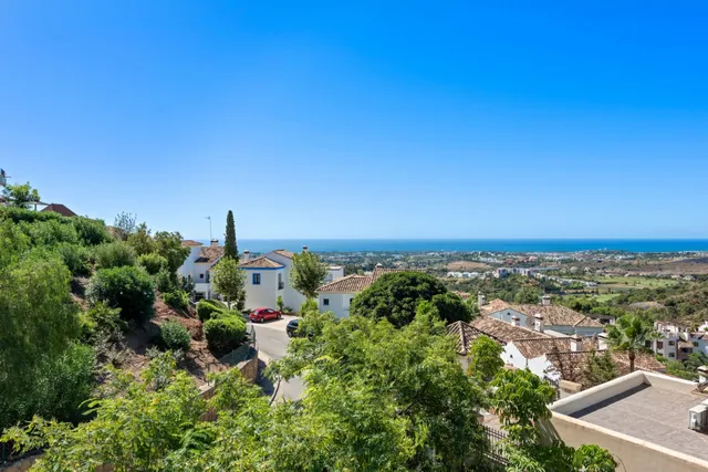 Villa in Benahavis, Malaga