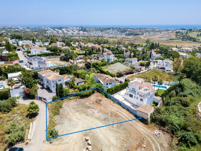 Plot in Estepona, Malaga