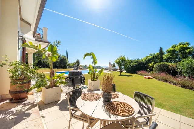 Villa in Benahavis, Malaga