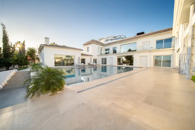 Villa in San Pedro de Alcantara, Malaga