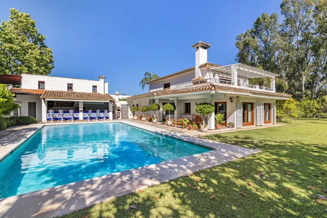 Villa in Estepona, Malaga