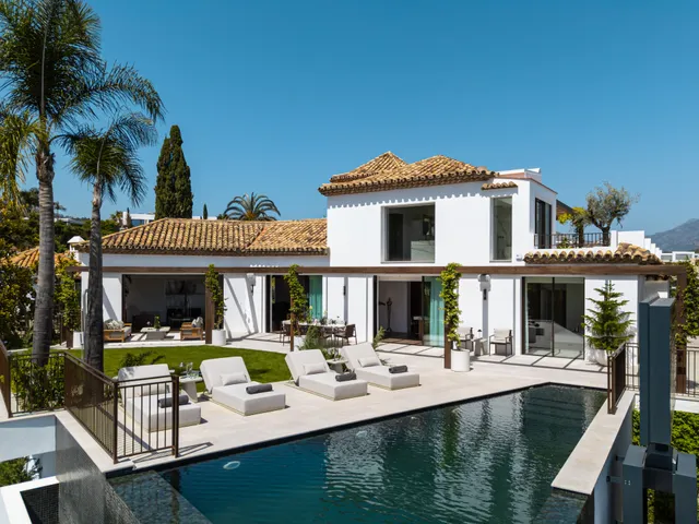 Villa in Benahavis, Malaga