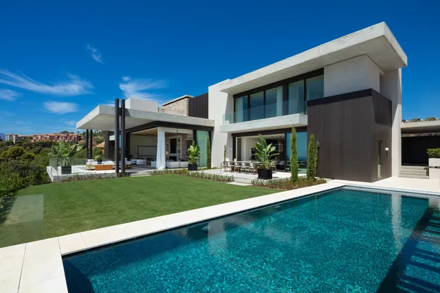 Villa in Benahavis, Malaga
