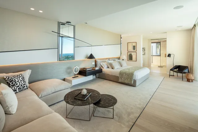 Villa in Benahavis, Malaga