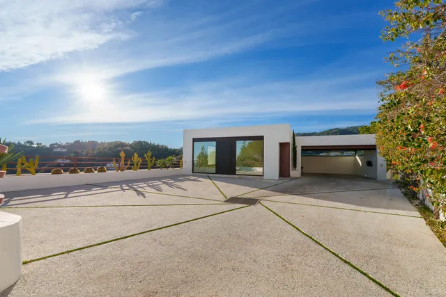 Villa in Benahavis, Malaga
