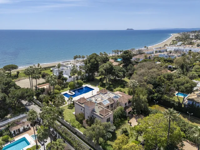 Villa in Estepona, Malaga