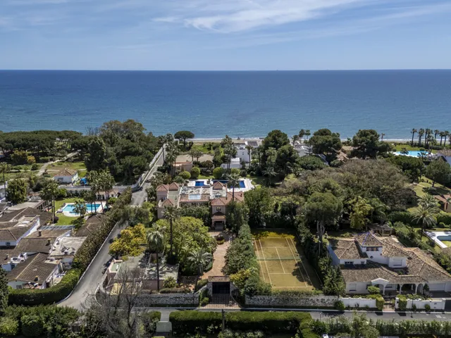 Villa in Estepona, Malaga