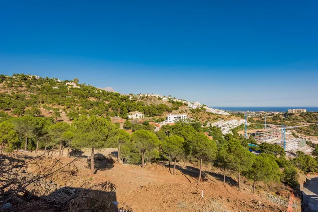 Plot in Benahavis, Malaga