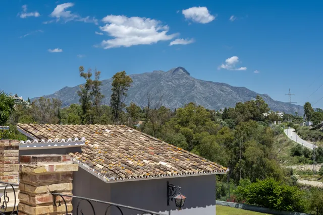 Villa in Benahavis, Malaga