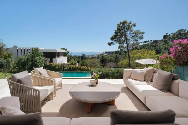 Villa in Benahavis, Malaga