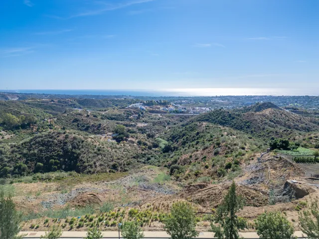 Plot in Benahavis, Malaga