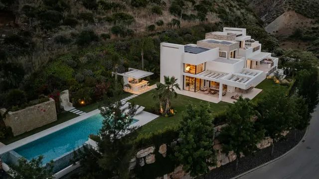 Villa in Benahavis, Malaga
