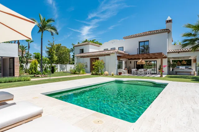 Villa in Estepona, Malaga