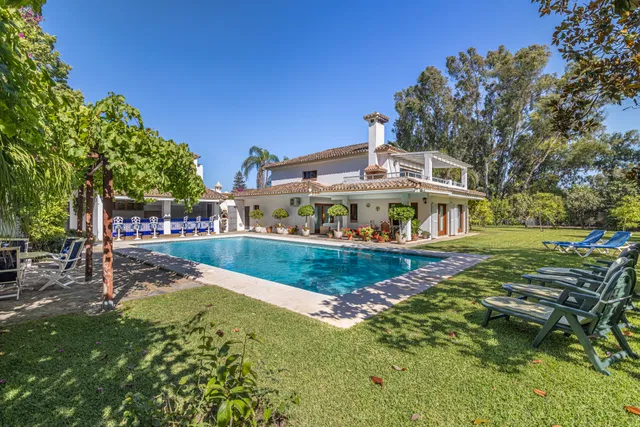Villa in Estepona, Malaga