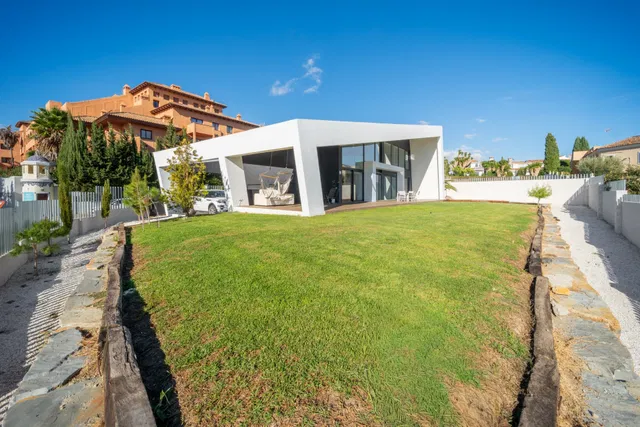 Villa in Estepona, Malaga