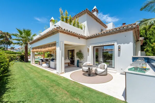 Villa in Estepona, Malaga