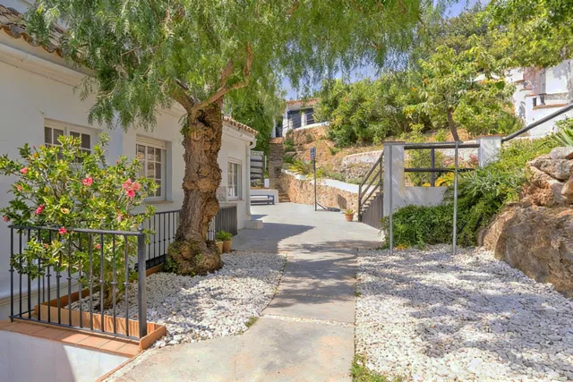 Semi Detached Villa in Ojen, Malaga