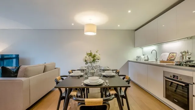 4b, Merchant Square East, London