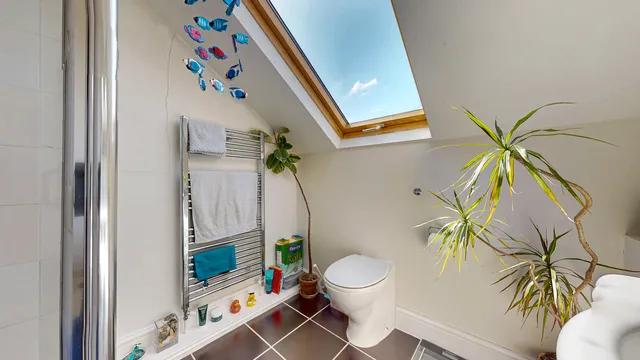 Flat C, 76 Fircroft Road, London SW17 7PW