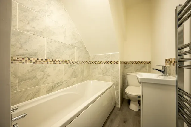 Flat 1, 9 Mount Pleasant Road, Hastings TN34 3SB