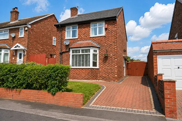 15 Bradshaw Avenue, Failsworth M35 0JY