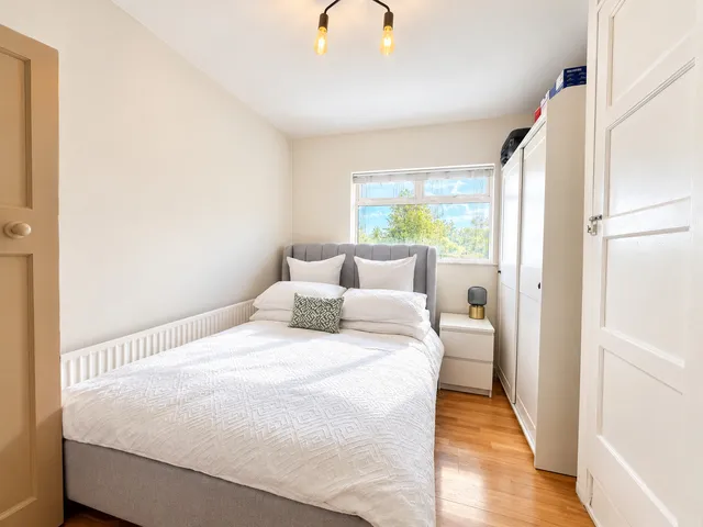 50 Lower Marsh Lane, Kingston Upon Thames KT1 3BJ
