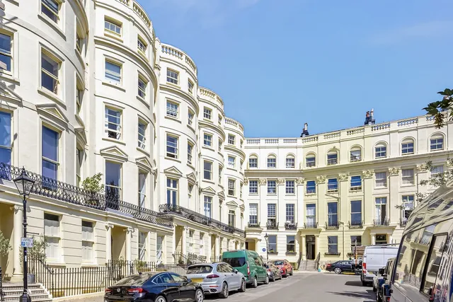 Flat 3, 37 Brunswick Square, Hove BN3 1ED