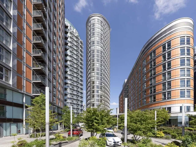 Flat 2008, 4 Fairmont Avenue, London E14 9JD