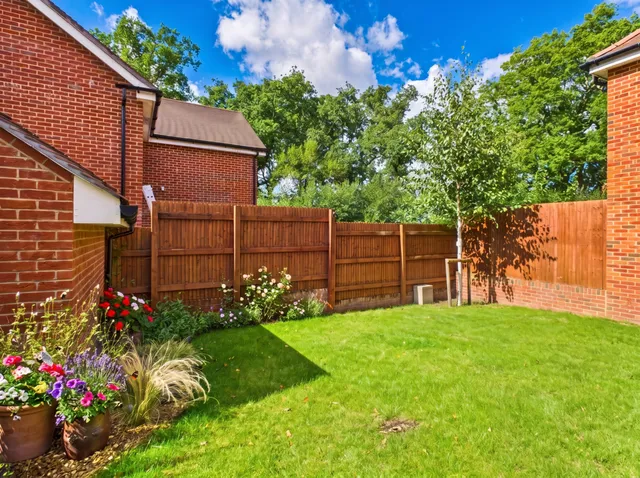 33 Bailey Road, Rowlands Castle PO9 6BF
