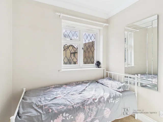 36 Dunnock Close, Rowlands Castle PO9 6HQ