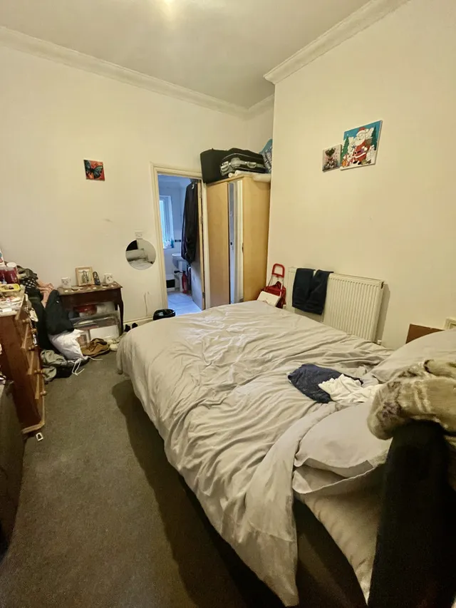 90 Connaught Road, Cardiff CF24 3PX