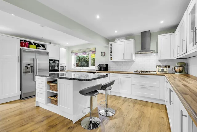 21 Heathfield Way, Canterbury CT4 6QH