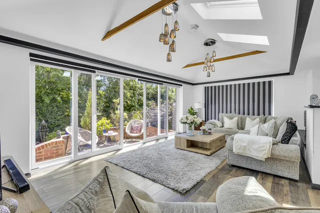 39 heathfield Way, Canterbury CT4 6QH