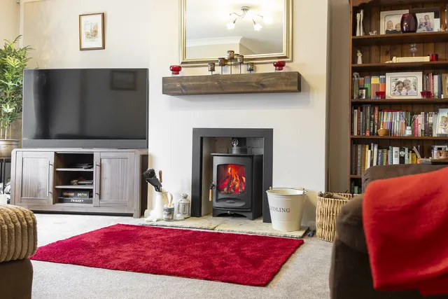 21 Heathfield Way, Canterbury CT4 6QH