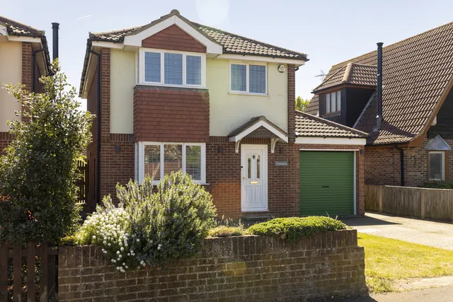 Newlands Spire Avenue, Whitstable CT5 3DS