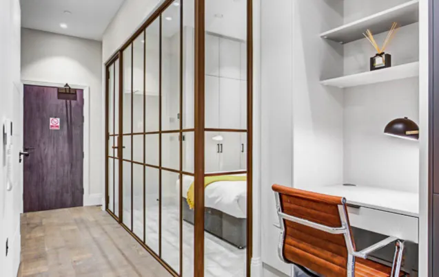 Premium 1 Bedroom Apartment Near Canary Wharf | Pet-Friendly | Modern  | Super Fast WiFi