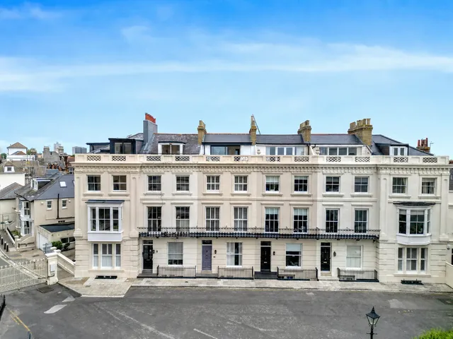 3 Clifton Terrace, Southsea PO5 3NL