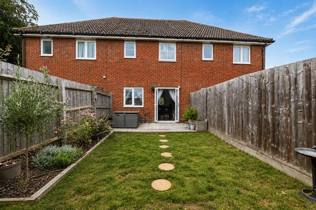 11 Barnfields Court, Sittingbourne ME10 3TP