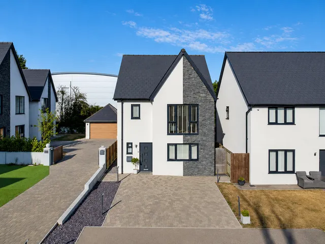 5 Laurel Court, Bridgend CF31 3YX