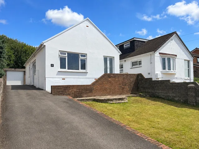12 Heol-Y-Groes, Bridgend CF31 1QE