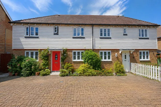 85 School Lane, Sittingbourne ME9 7ES