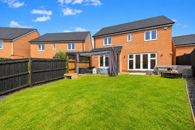 28 Harlech Road, Cardiff CF5 6XN