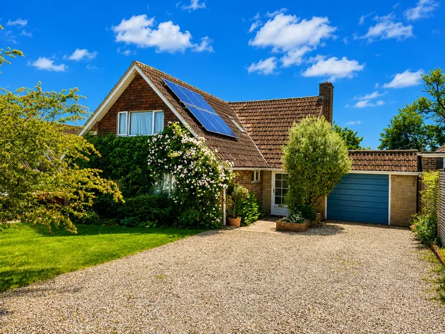4 Elmleigh, Midhurst GU29 9HA
