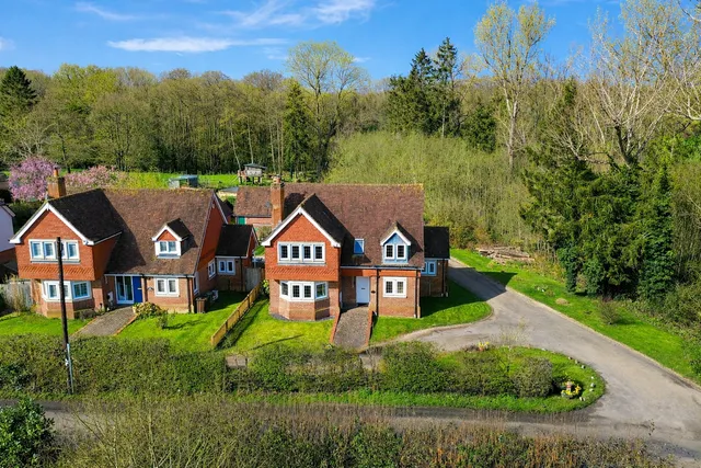 Bluebird House Maidstone Road, Tonbridge TN12 8DB