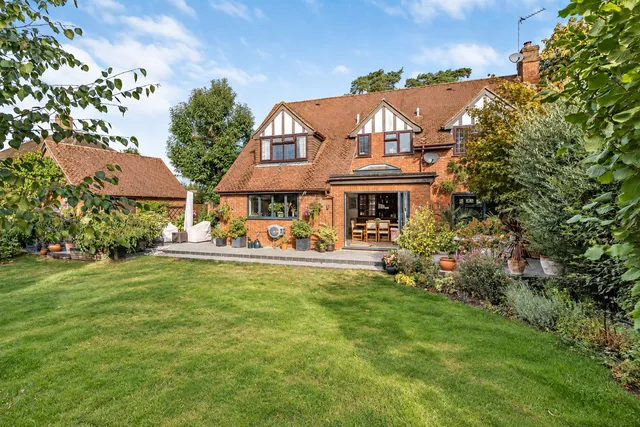 28a Swains Lane, Flackwell Heath HP10 9BU