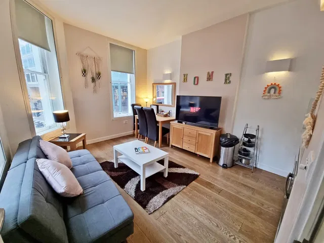 2 Bedroom at London City Apartments,  Liverpool Street