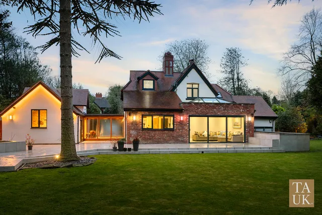 2 Chestnut Avenue, Crosby L23 2SZ