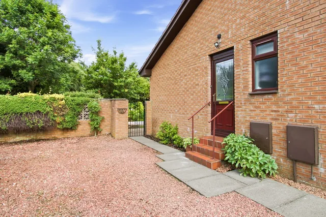 21 Craigiehall Crescent, Erskine PA8 7DD