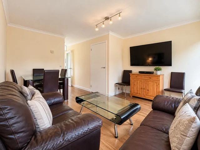 43 Alvington Manor View, Newport PO30 5NY